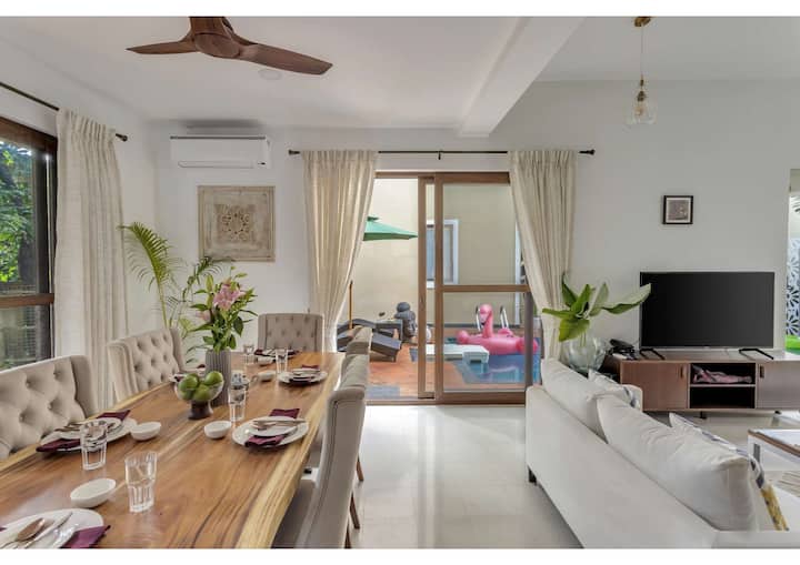 Living room image 2