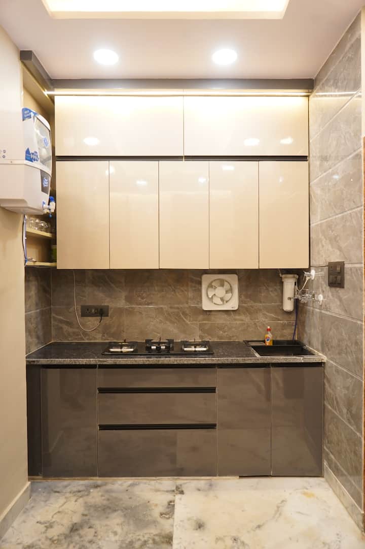 2bhk Flat | Wifi | Couple Friendly | Party Perfect - Delhi