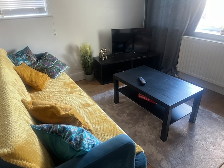 Best Of Both Near Beach And Forest! - New Milton