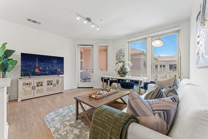 Irvine  Spectrum  Apartment Home - Irvine