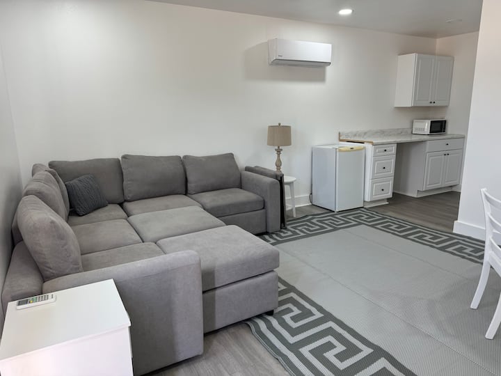 Modern Studio Suite In Malvern - Malvern, AR