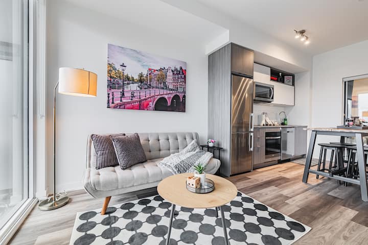 The City View 2 Br Suite | Balcony | Cn Tower View - トロント