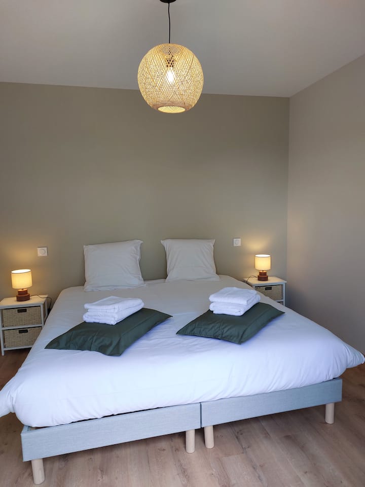 Belle Maison & Chalet + Piscine 1h20 Puy Du Fou - Parthenay
