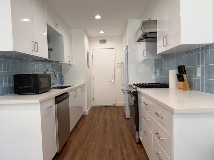 Townhouse - Burbank, CA