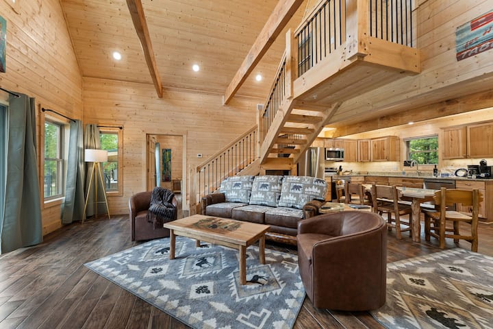 Log Cabin W Hot Tub&free Tickets_near Thunderridge - Ridgedale, MO