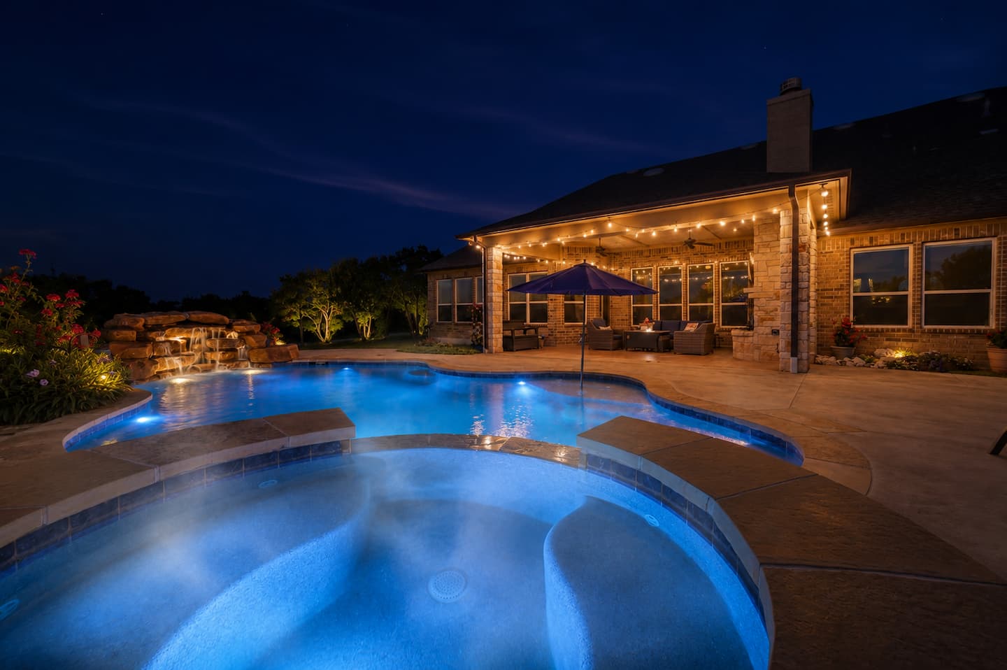 Pool & spa under the stars