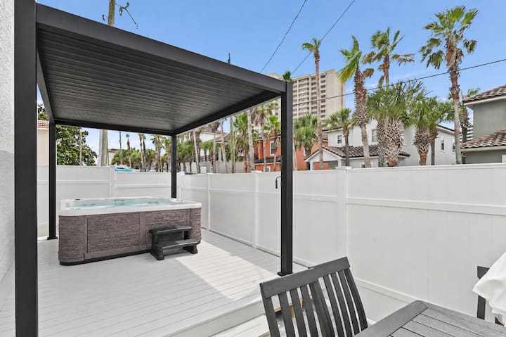 Emerald Hideout- Private Hot Tub- Pet Friendly - Miramar Beach, FL