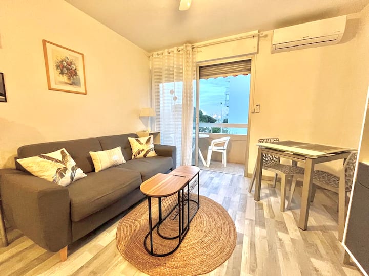 À 150m Des Plages Studio Cosy Calme & Terrasse - Fréjus