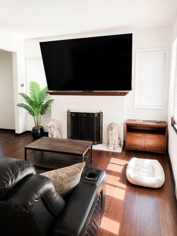 Welcome To Our Home Away From Home! - Dearborn, MI