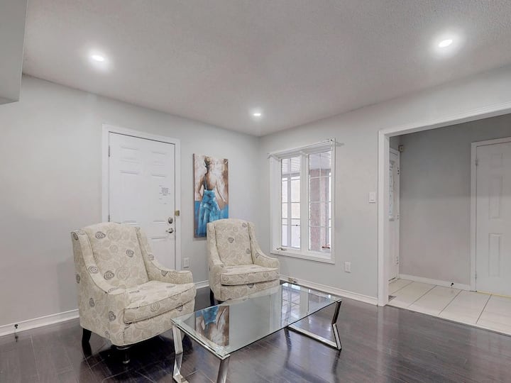 Richmond Hill Escape | Sleeps 10 • 2 Parking Spots - 旺市