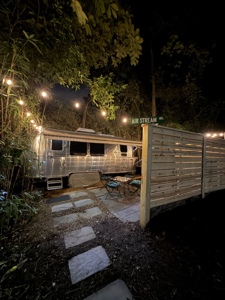Clt: Charlotte Luxury Trailer - Charlotte, NC
