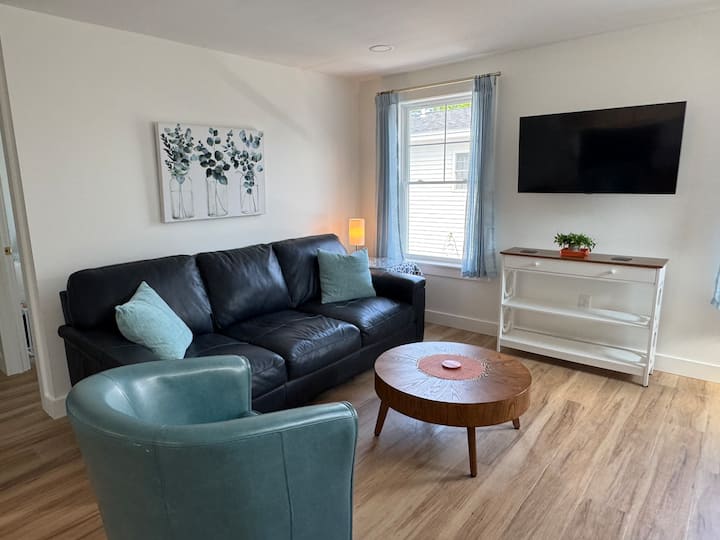 “Sea Hope Cottage” - One Block From The Beach! - Saco, ME