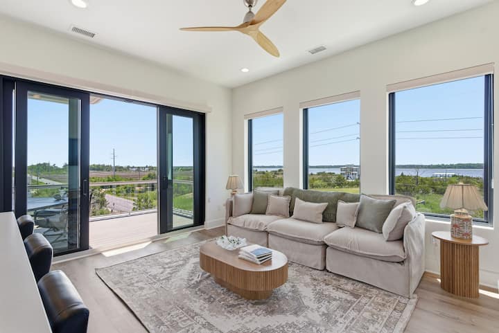 New  River Rd South - Luxe - Sleeps 8 - Southport, NC
