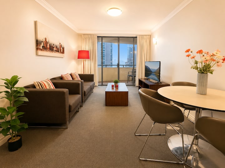 Queen Street Cbd Stay With Balcony And Amenities - Brisbane