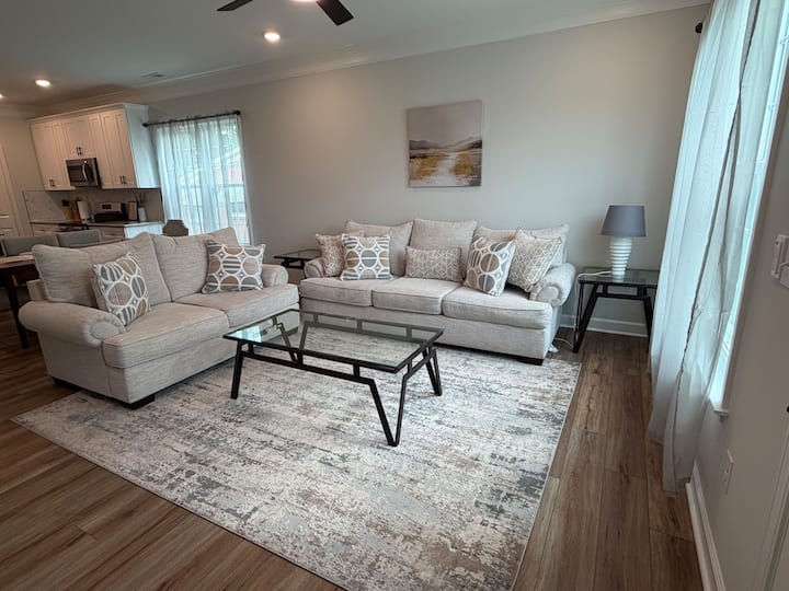 Southern Charm Cottage - Smithfield, NC