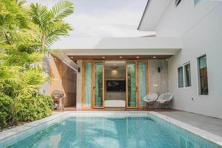 Private Pool Villa In Phuket Town | 3br - Phuket