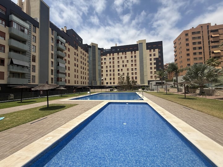 Relax En Alicante Con Piscina, Gimnasio Y Parking - Alicante