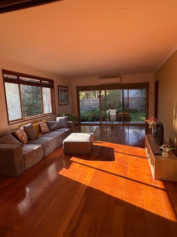 A Warm And Sunny Home In Wantirna South - Mitcham