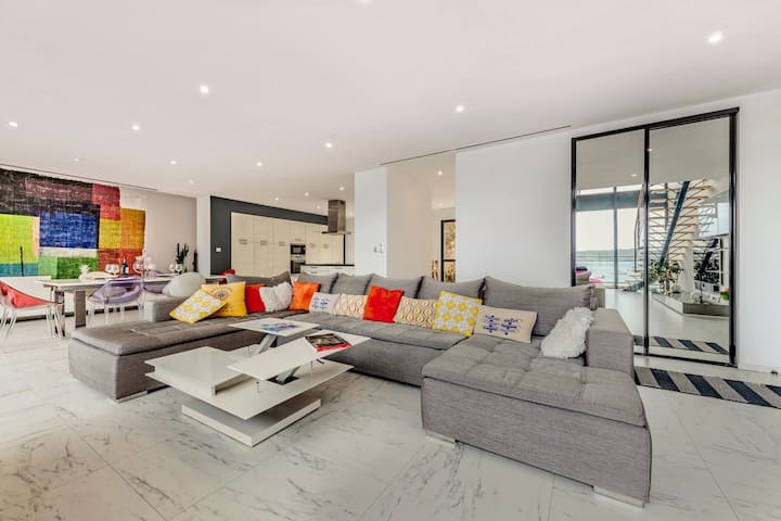 Luxury Sea View Retreat | 180 M² Face à L'océan - Brest