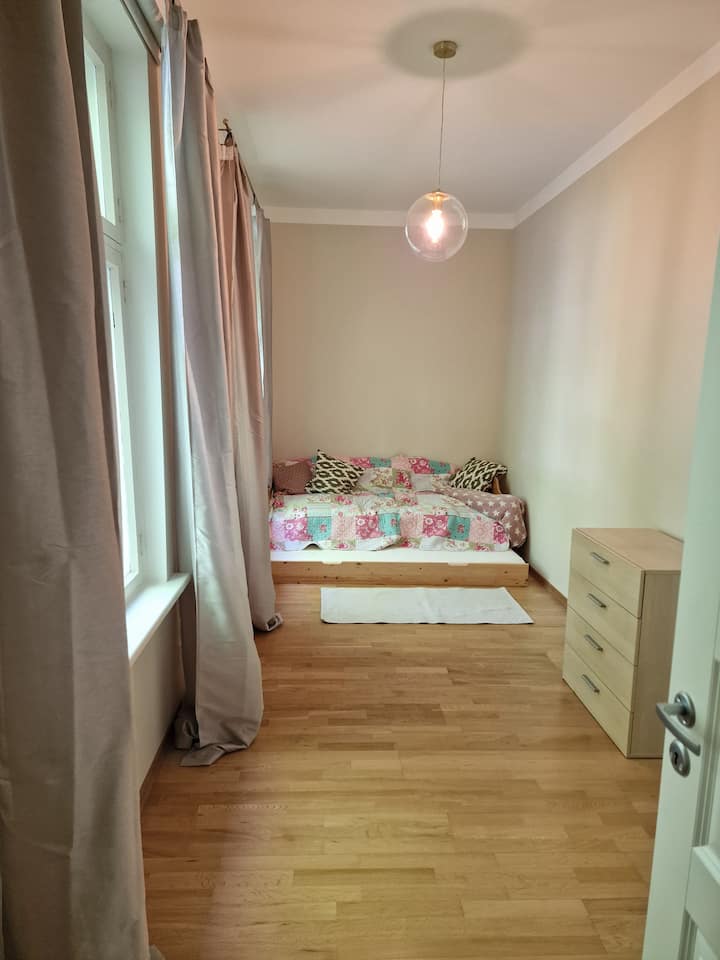 Dhomë gjumi 2