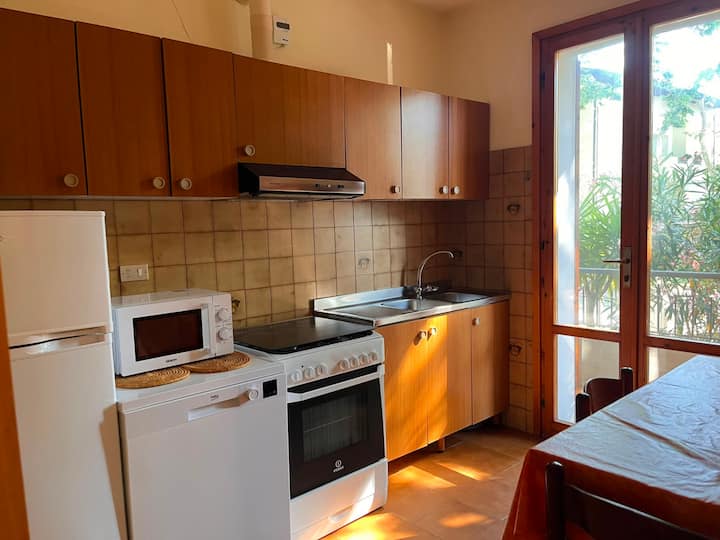 Cn048 - Cesenatico, Four-room Apartment With Gard - Cesenatico