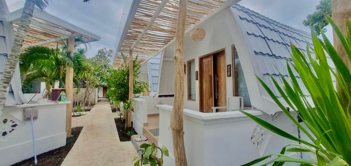 New Life Village Gili T 6 Pax 3 Room - Islas Gili