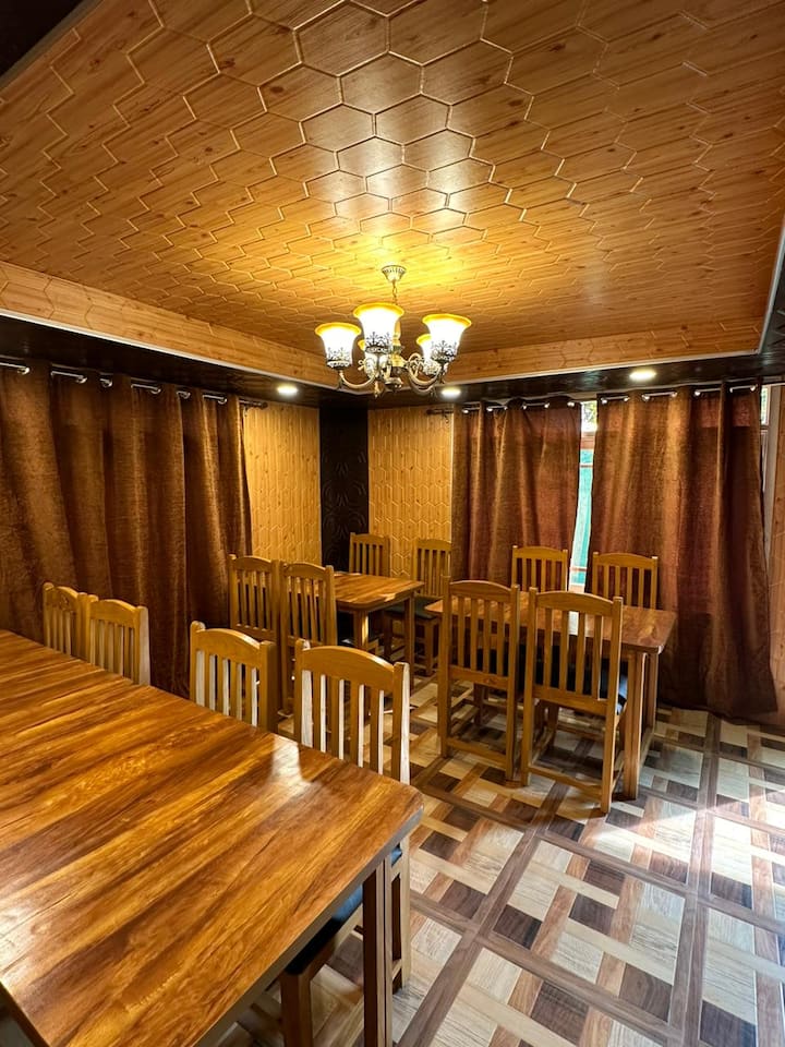 Bastiat Stays | Nigeen Lakeside Retreat | Srinagar - Srinagar