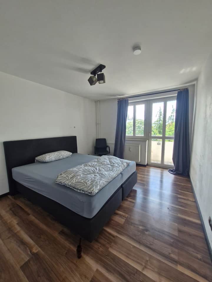 Zentrales Apartment Mit Zwei Schlafzimmern - Munich