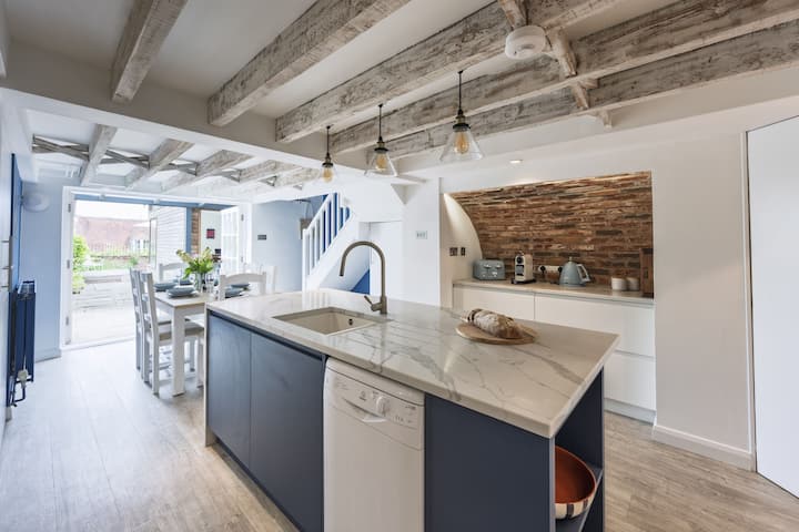 Georgian Townhouse With Lymington Quay Views - Lymington