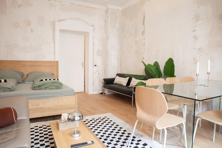 Geräumiges Altbau Apartment Im Leipziger Westen - Schkeuditz