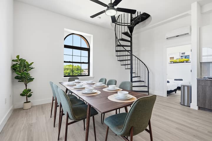Luxury 4br Loft | Gym, Lounge & Near Nyc + Newark - Newark, NJ