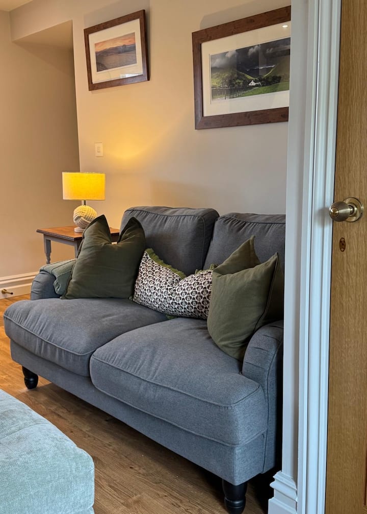 Luxury Bothy Near Dales, Lakes & Village Pub - Hornby Castle