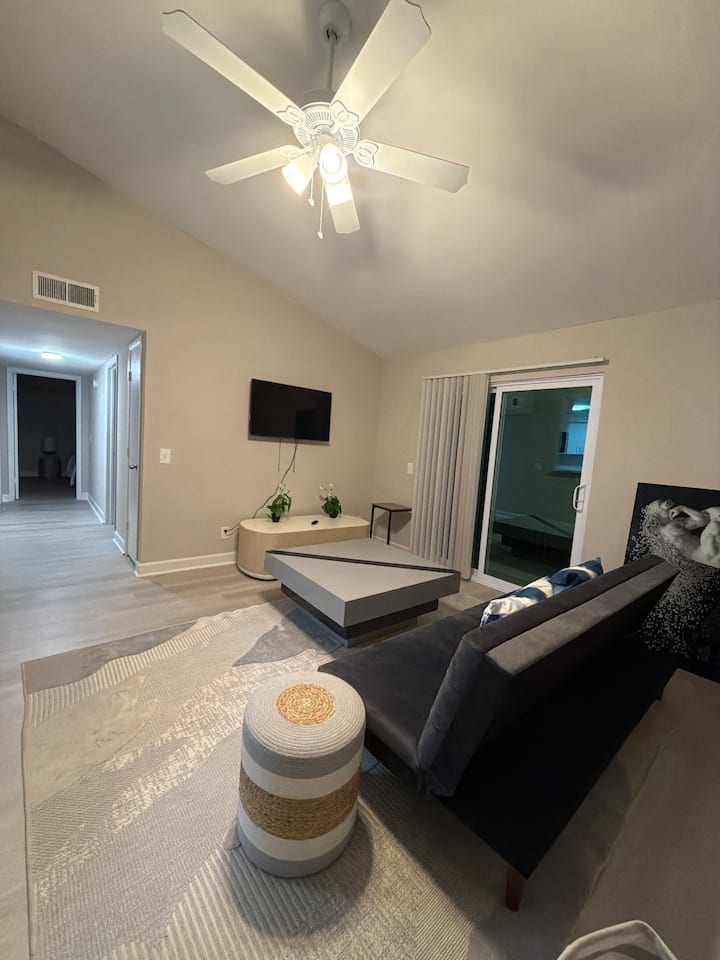 Elegant 2br/2bath In Deerfield Beach - Deerfield Beach
