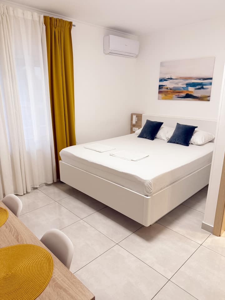 ŠUšanj 3 - Studio Apartman Prvi Red Do Mora - Karlobag