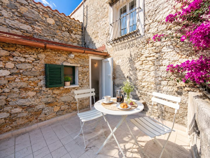 Rivierarent Rustico Del Borgo - Pietra Ligure