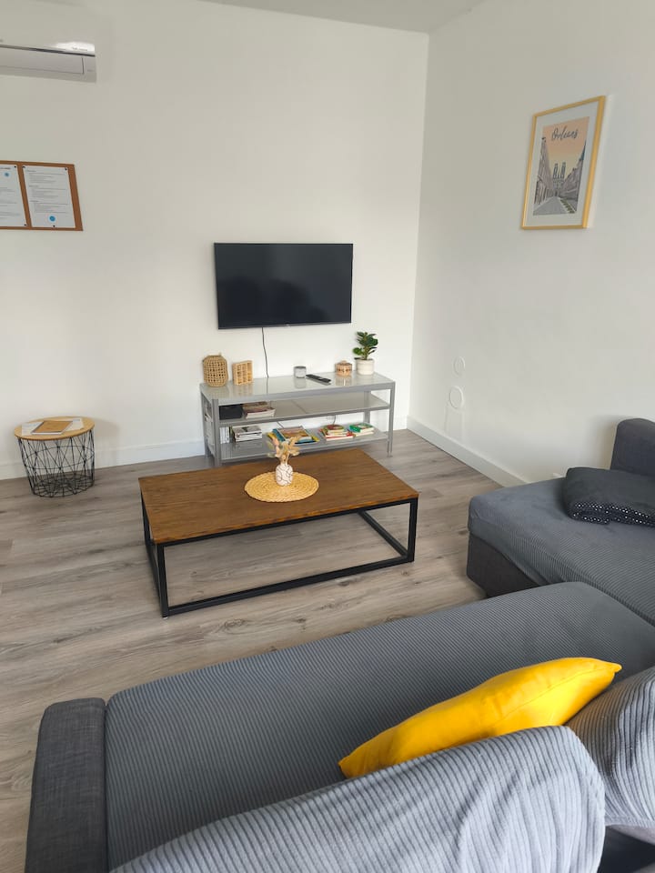 F3 Proche Du Centre-ville + Garage Fermé Et Jardin - 奧爾良