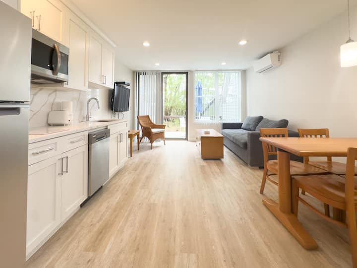 Renovated Coastal Loft Retreat - Oceanfront - Montauk, NY