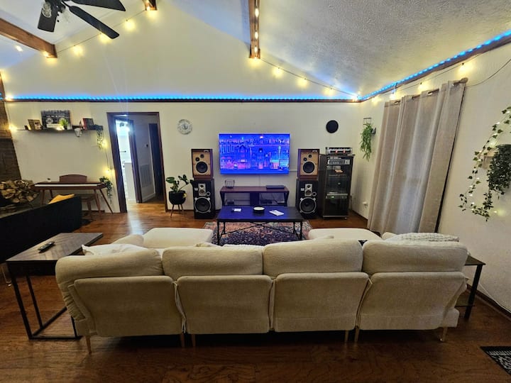Modern Woodland Oasis | 15 Mins To Broadway | King - Nashville, TN