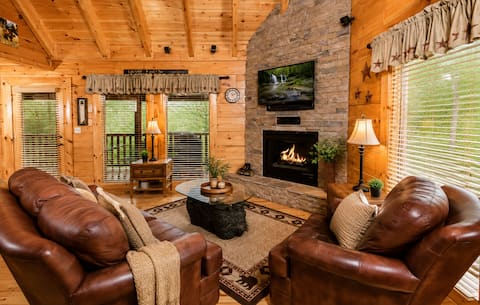 Heavenly Sunsets cabin in Sevierville - Photo 2