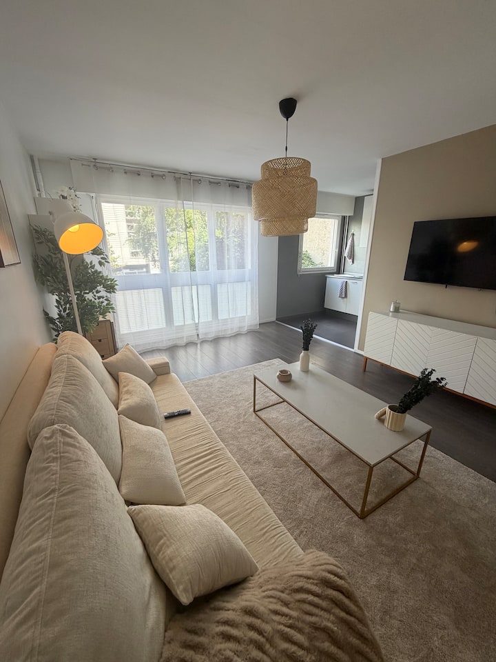 Charmant Studio à Jourdain 33m Carré Très Lumineux - Vincennes