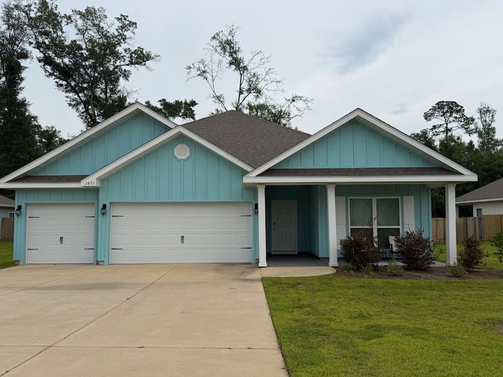 Large 4 Br Foley Coastal Home/use Our Beach Chairs - Foley, AL