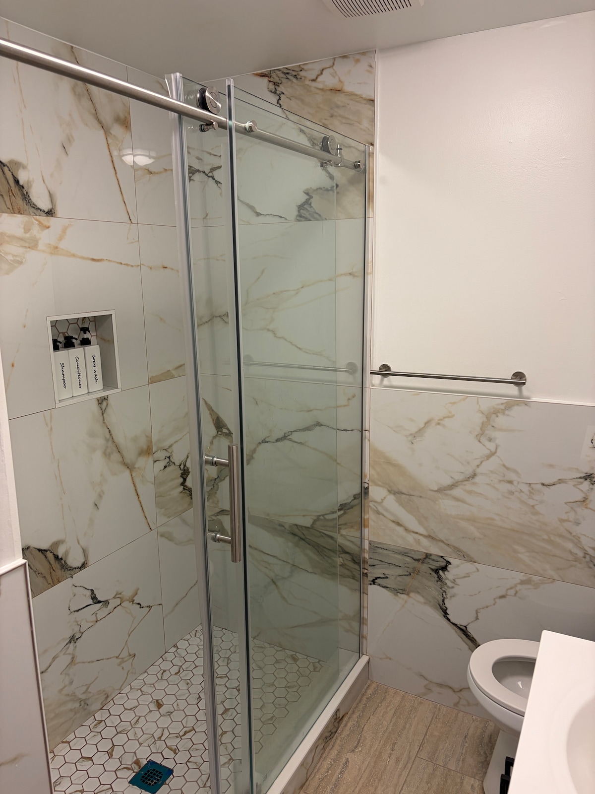 Newly renovated one bedroom unit