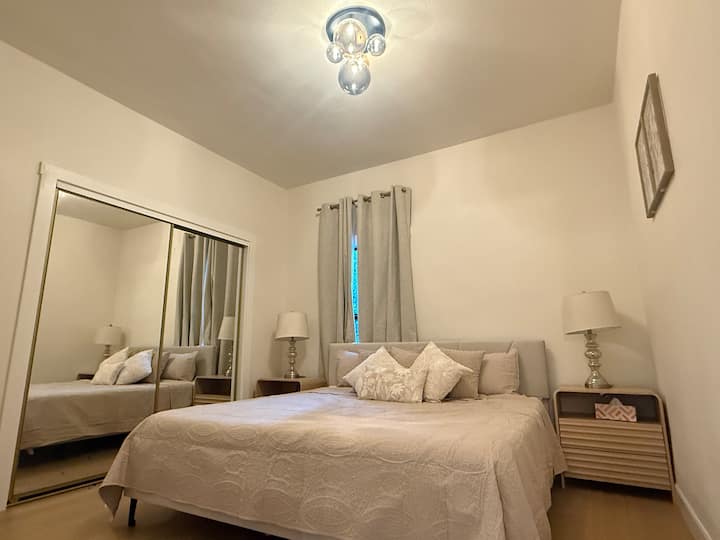 главна спална соба со бања
