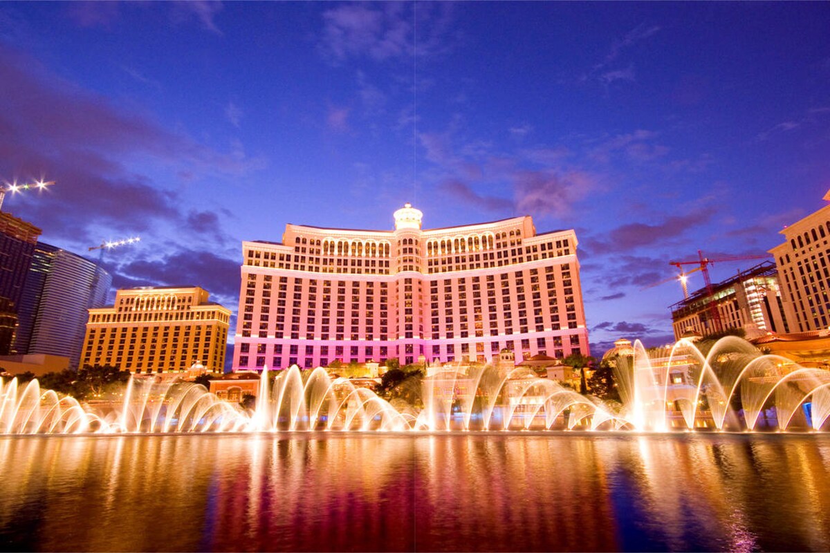 Steps from Allegiant Stadium + &Pool