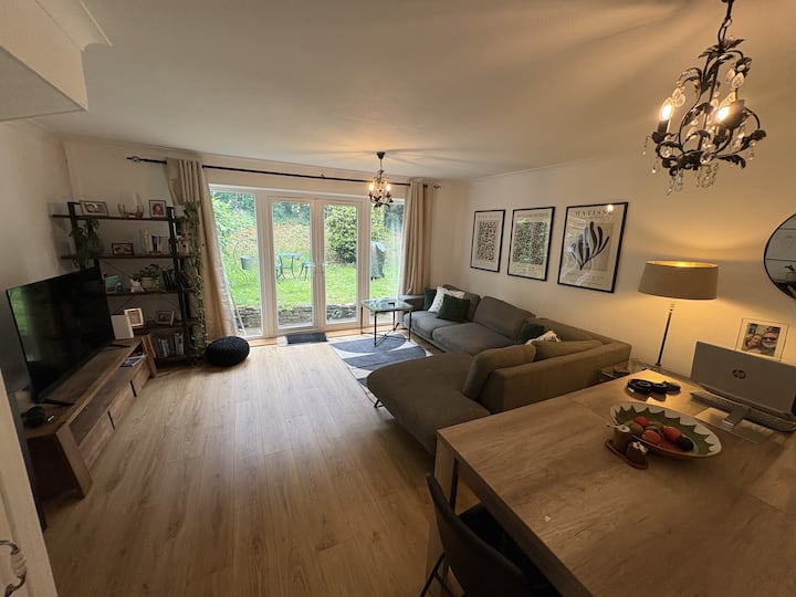 Cosy Henley Base With Easy Walk To The River - Henley-on-Thames