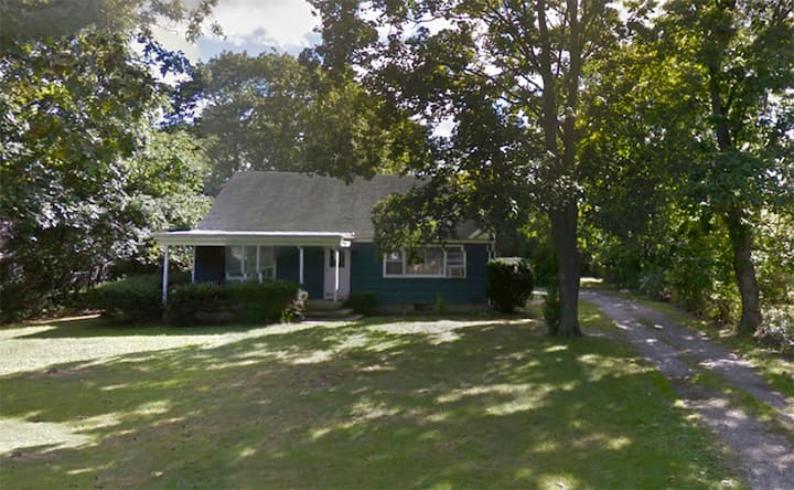 Modest Country Home - Westhampton Beach, NY