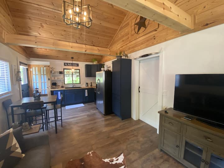 The Gated Getaway At The Lake Lure Village Resort! - Lake Lure, NC