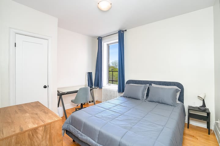 Summer Stay: Spacious 2br Downtown/plateau - Montreal