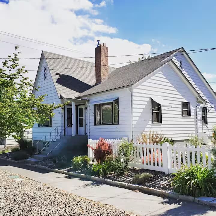 Entire Townhouse - Next To Hospital & College - Lewiston, ID