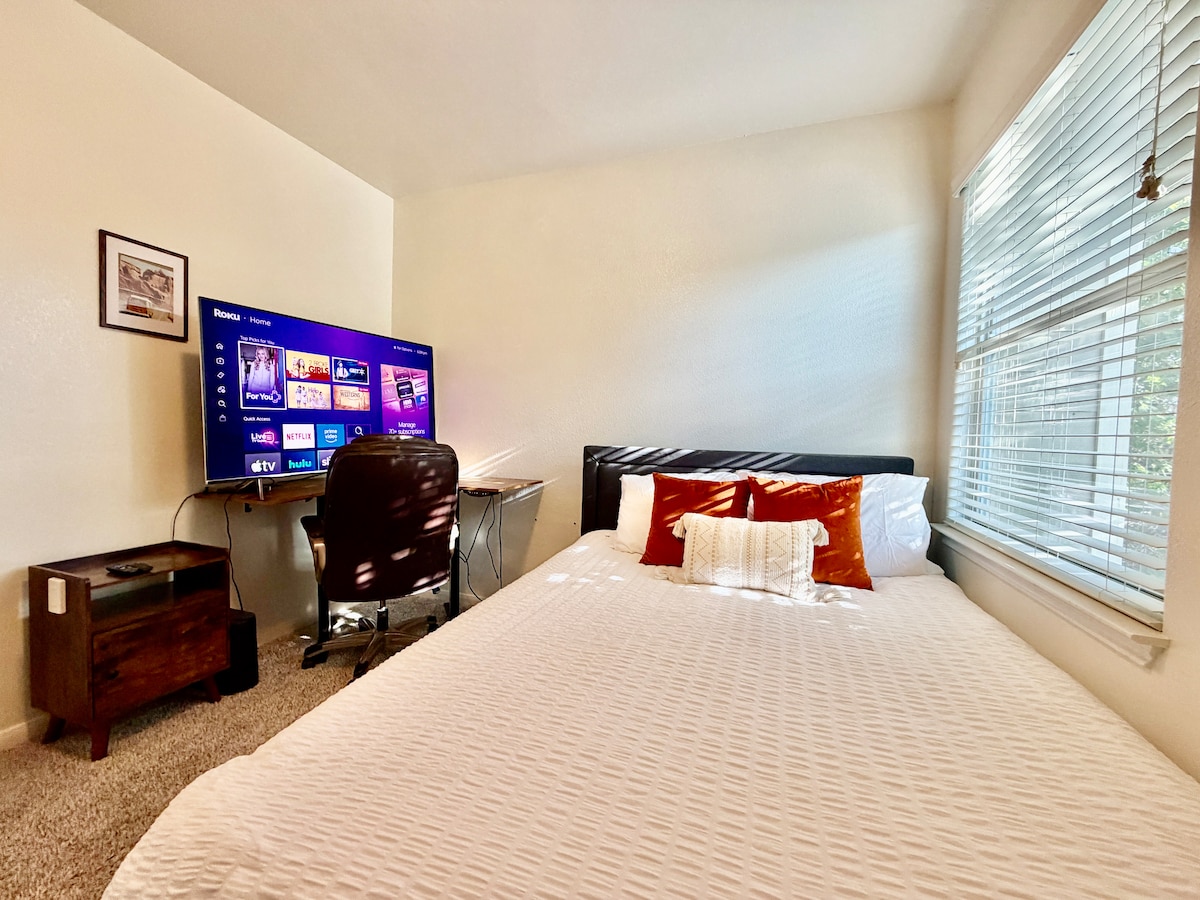 No Extra Fees + Pets OK + 3B/2.5BA + Office & Yard